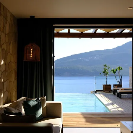 Lures Otel
