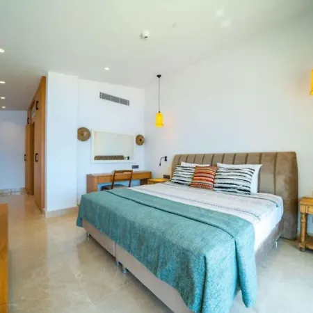 Lures Otel