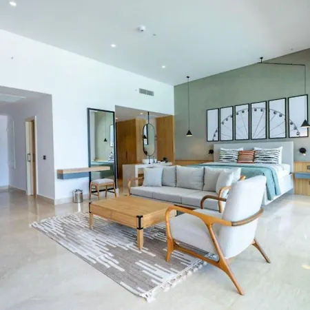 Lures Otel